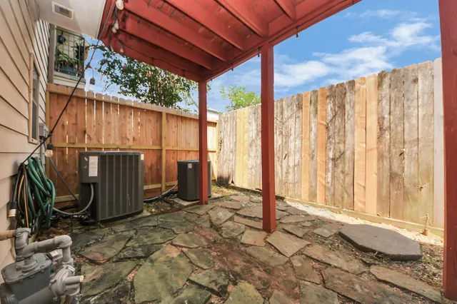 $2,975 | 584 Bomar Street, Houston, TX 77006