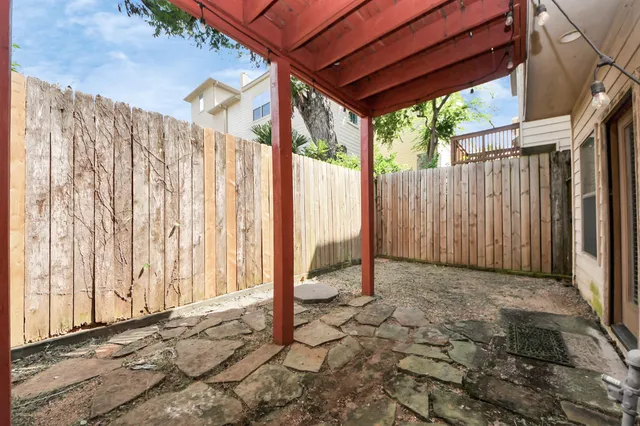 $2,975 | 584 Bomar Street, Houston, TX 77006