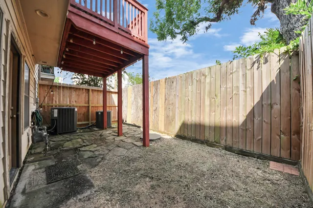 $2,975 | 584 Bomar Street, Houston, TX 77006