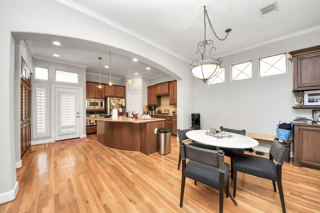 $2,975 | 584 Bomar Street, Houston, TX 77006