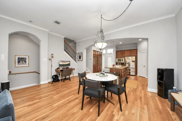 $2,975 | 584 Bomar Street, Houston, TX 77006