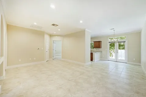 $1,900 | 12230 Abbey Glen Lane, Unit A, Austin, TX 78753