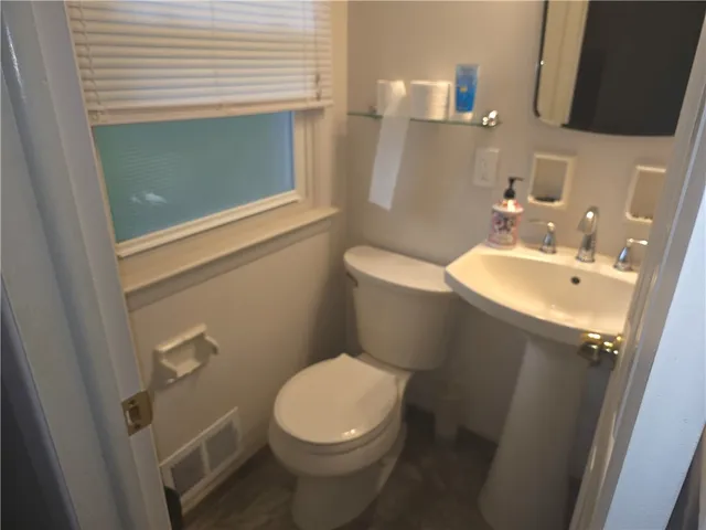 $2,600 | 2093 Lehigh Station Road, Henrietta, NY 14534