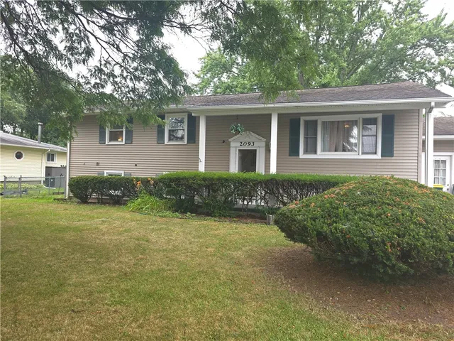 $2,600 | 2093 Lehigh Station Road, Henrietta, NY 14534