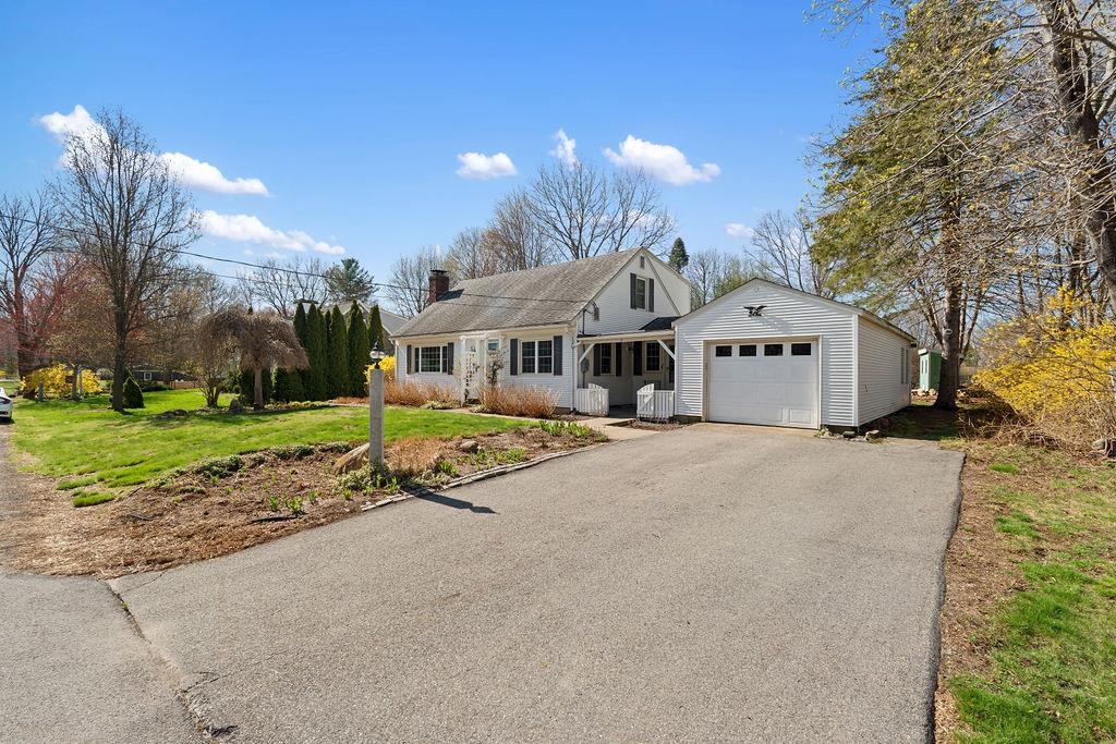 2 Shirley Lane Stratham, NH 03885 - Photo 1 of 39