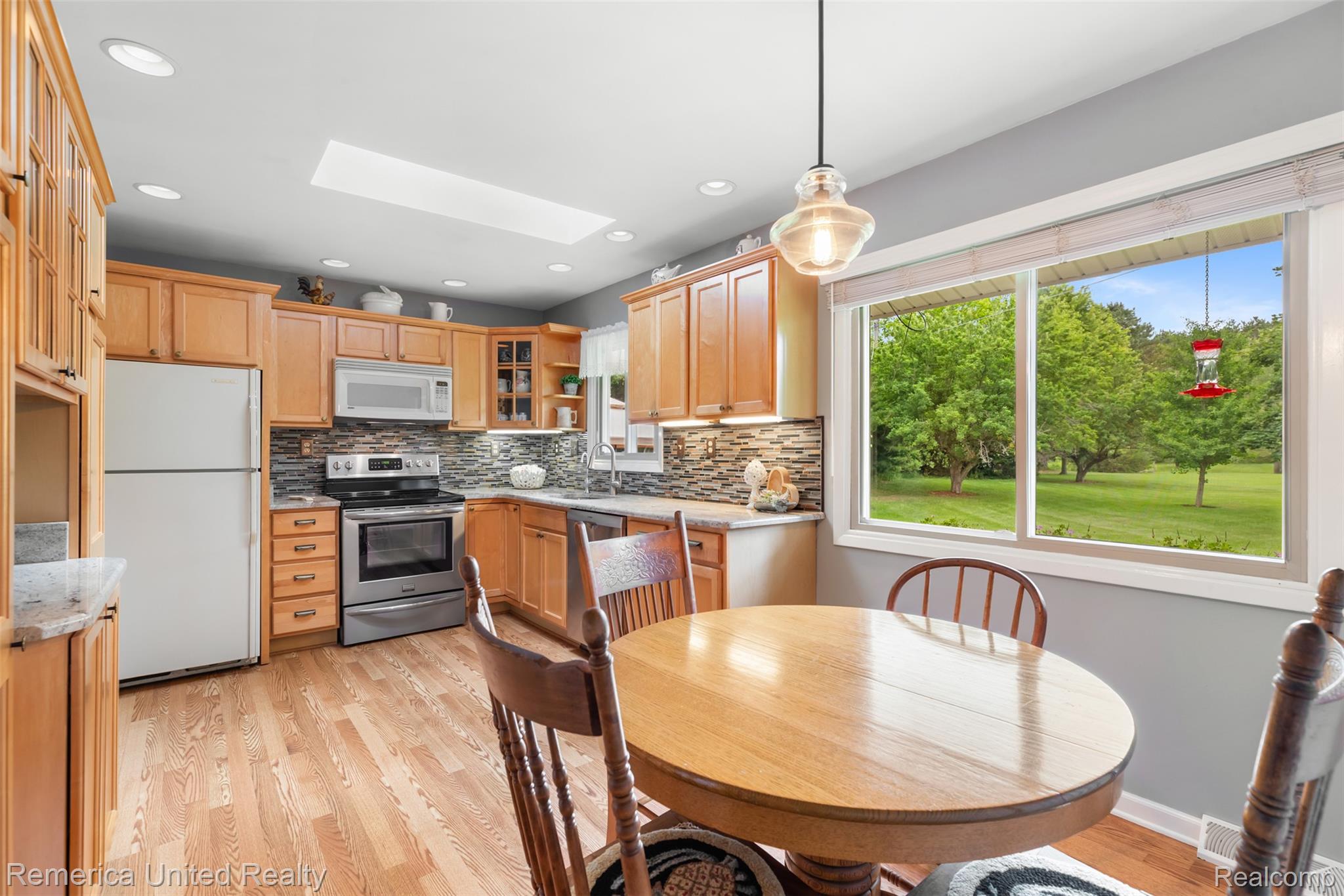 8763 Bishop Road Brighton, MI 48116 - Photo 8 of 28