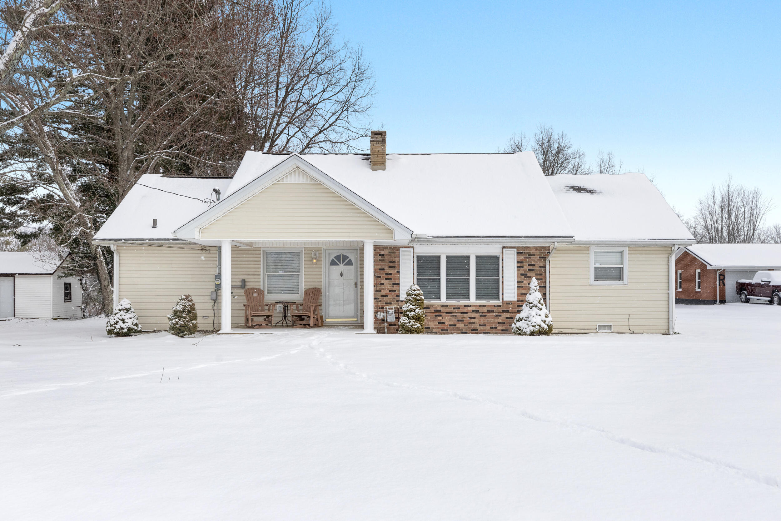 4615 Camargo Road Mount Sterling, KY 40353 - Photo 1 of 26 img_0227