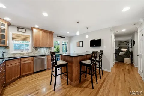 $749,000 | 838 Winesap Lane, Kirkwood, MO 63122