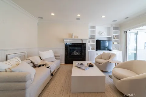 $10,500 | 3731 4th Avenue, Corona del Mar, CA 92625