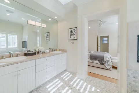 $10,500 | 3731 4th Avenue, Corona del Mar, CA 92625