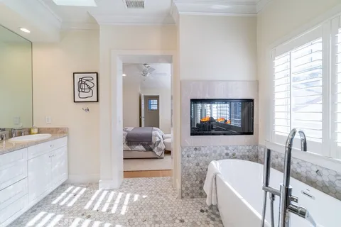 $10,500 | 3731 4th Avenue, Corona del Mar, CA 92625