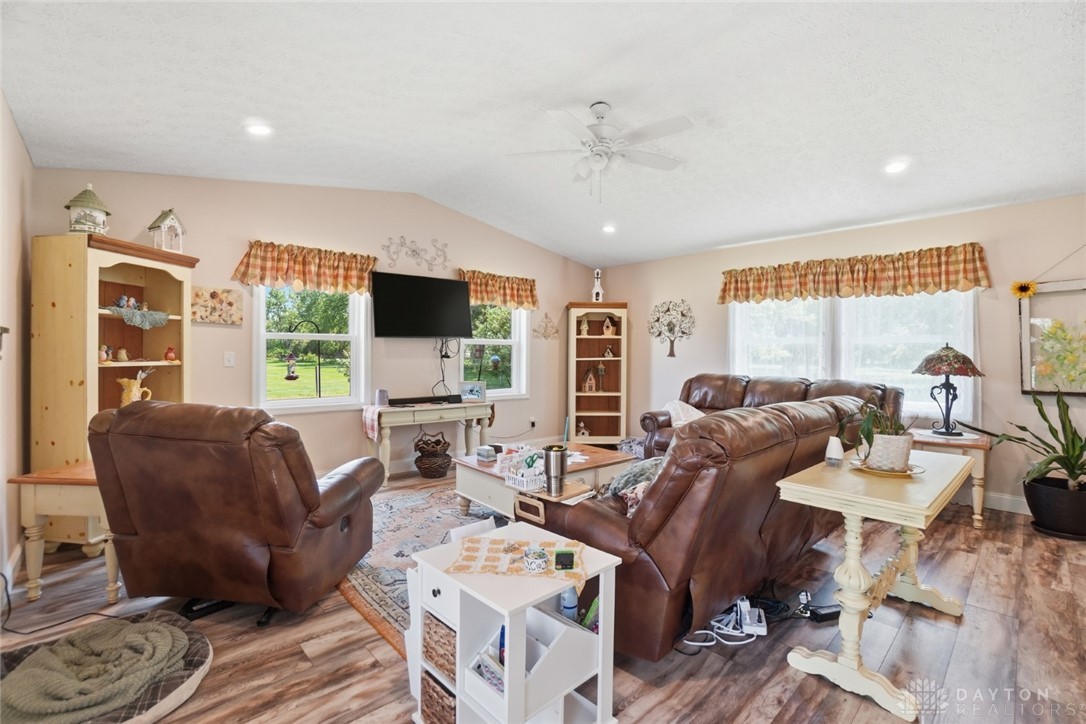 6306 Johnson Road Springfield, OH 45502 - Photo 21 of 84