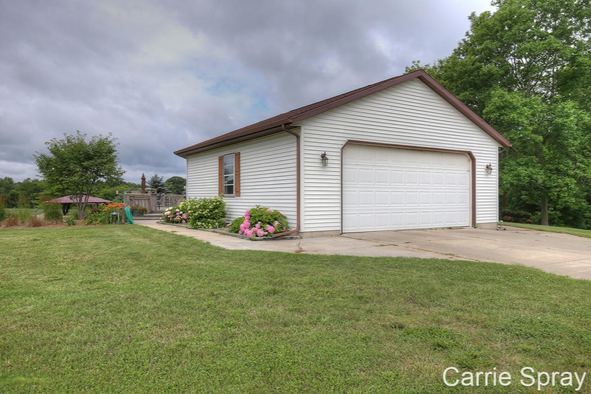 21593 West Stanton Road Pierson, MI 49339 - Photo 27 of 37 IMG_2186