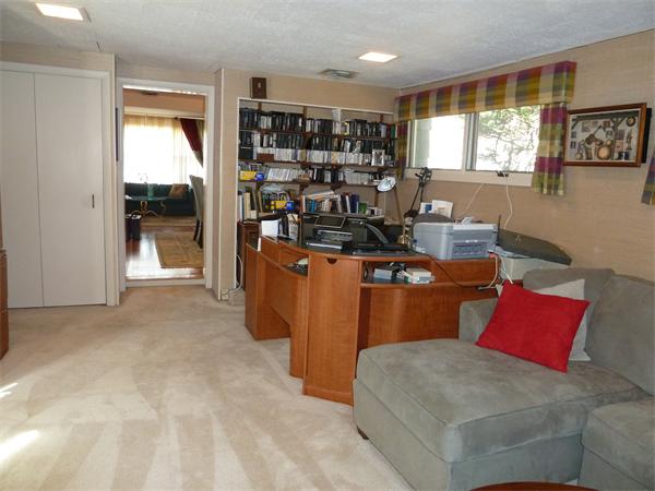 4 Oriole Road Wellesley, MA 02481 - Photo 10 of 14 a room with furniture and window