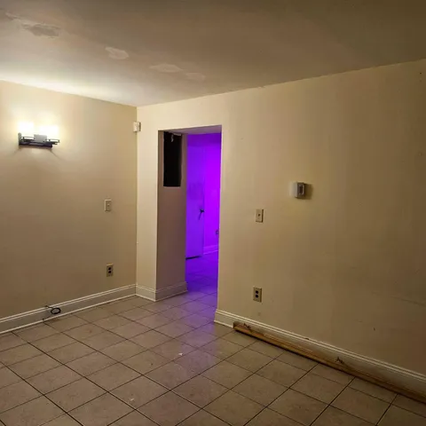 a view of utility room