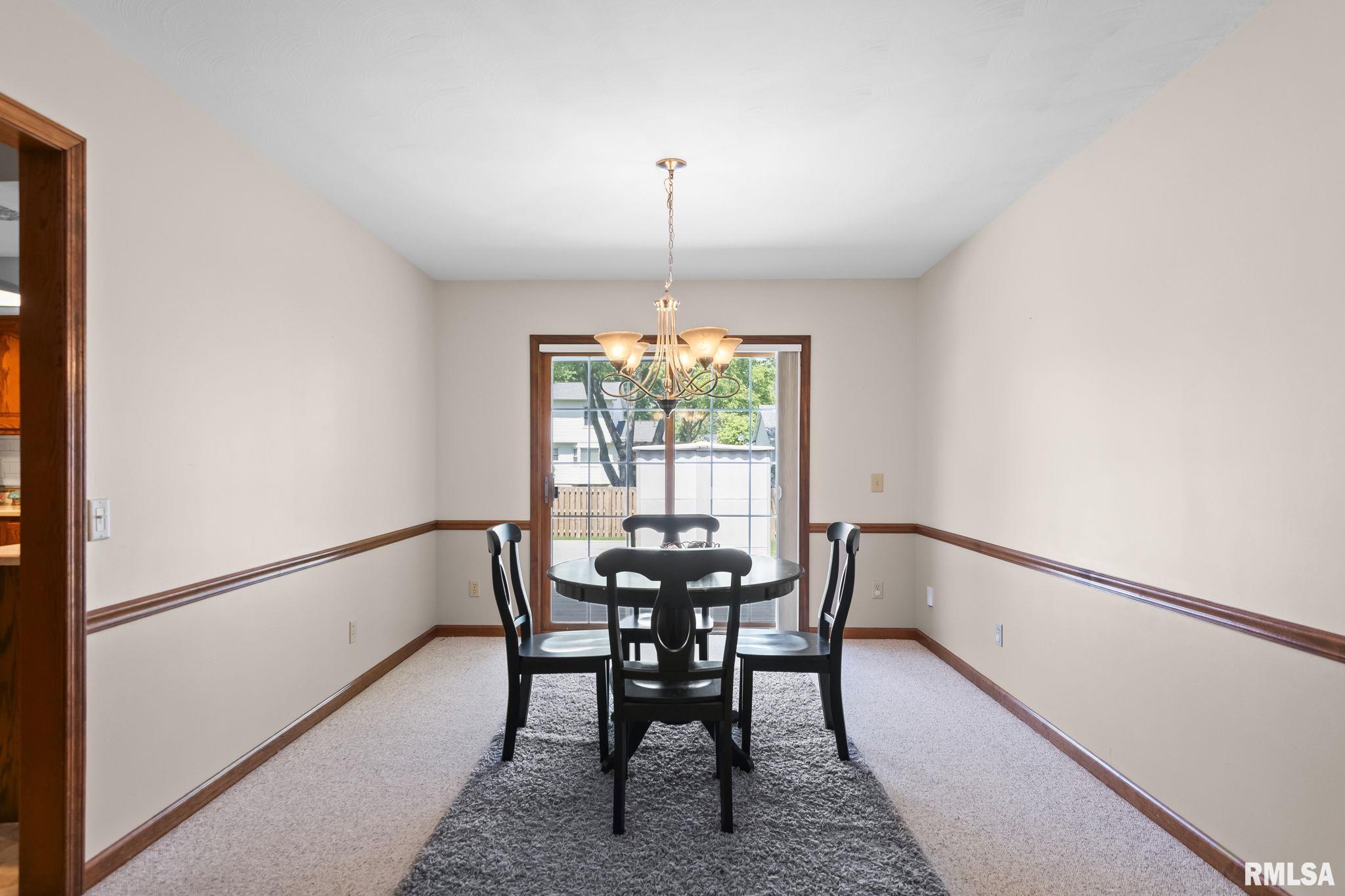 2529 Wydown Avenue Springfield, IL 62704 - Photo 8 of 52