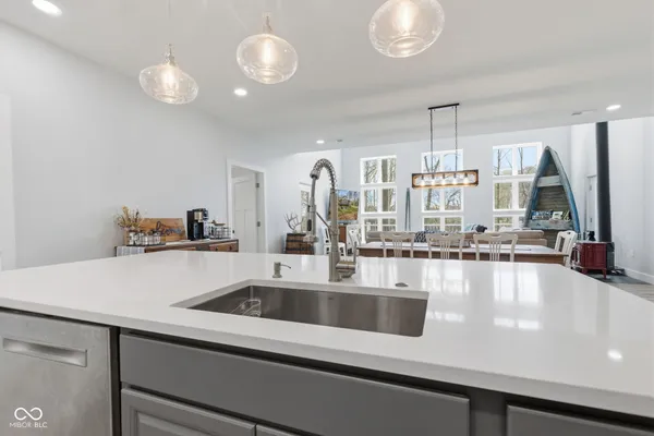 $875,000 | 8446 East Parkview Drive, Rockville, IN 47872