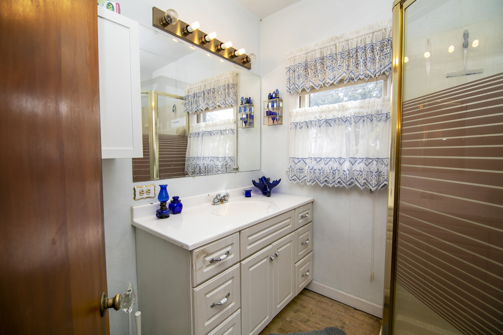 12710 West 1000N Road Herscher, IL 60941 - Photo 10 of 30 a room with a sink and cabinets