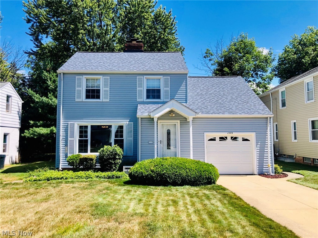1375 Grantleigh Road Cleveland, OH 44121 - Photo 1 of 2 Welcome home to 1375 Grantleigh!