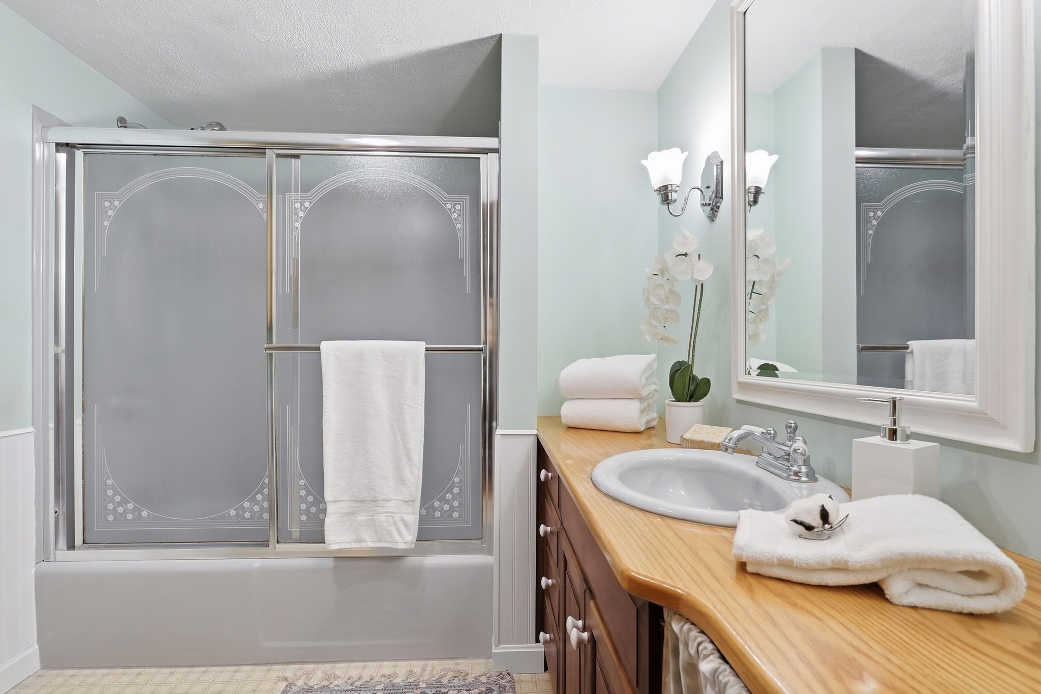 5 Lowell Road Westford, MA 01886 - Photo 18 of 32 Gallery Image 18