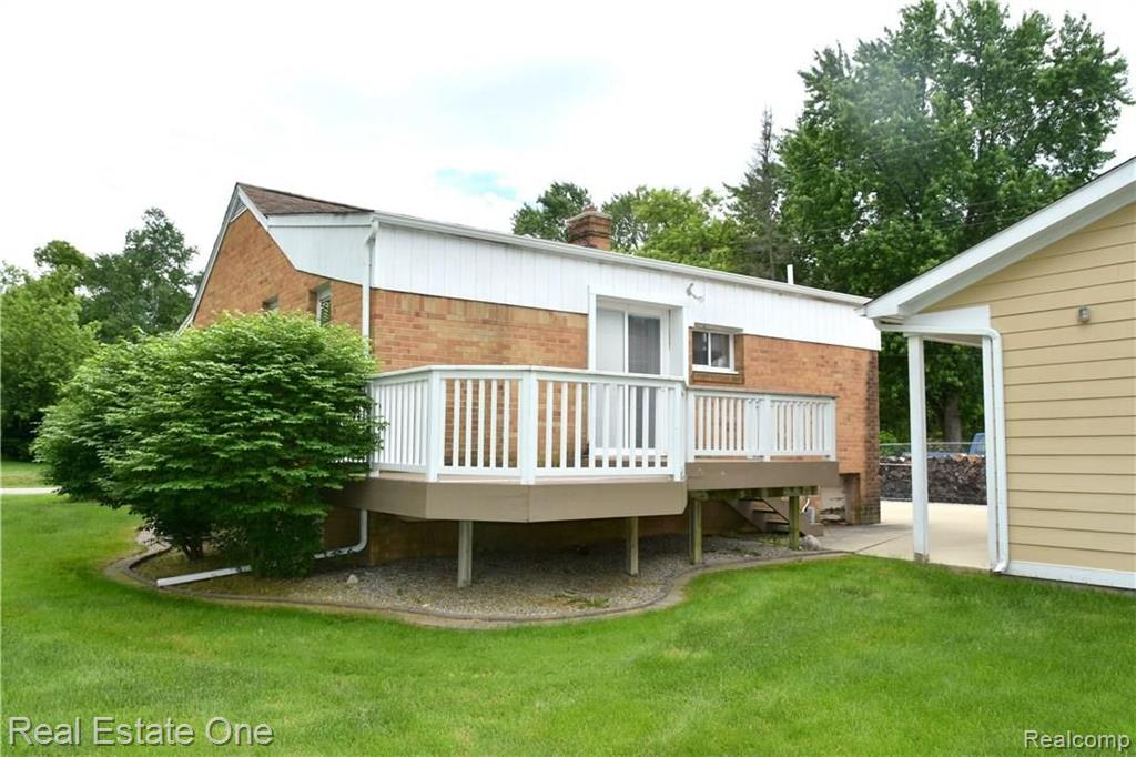 2064 Grace Avenue Rochester Hills, MI 48309 - Photo 8 of 20