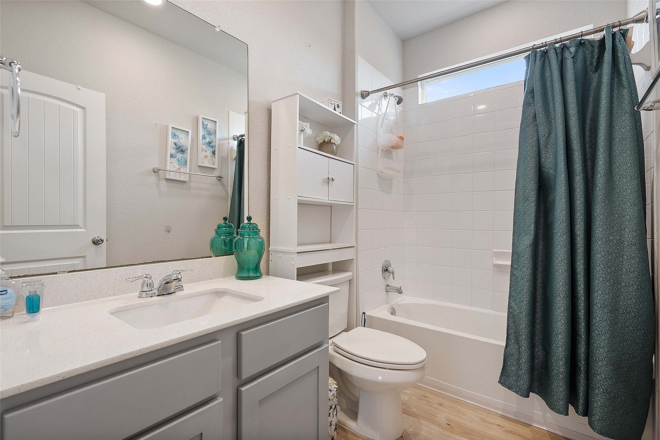 146 Brunnen Way Georgetown, TX 78626 - Photo 20 of 32 Bathroom 1
