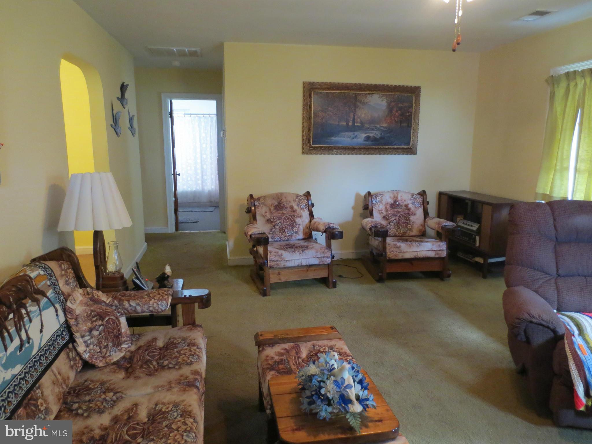 10232 Old Fort Road Fort Washington, MD 20744 - Photo 5 of 19 Living Room