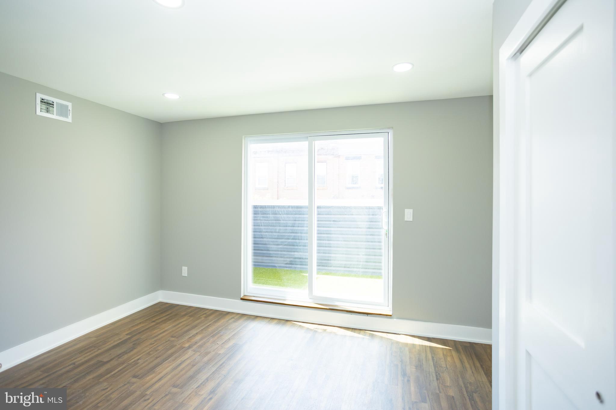 429 Tasker Street Philadelphia, PA 19148 - Photo 31 of 44 Bedroom