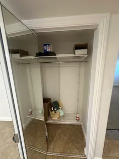 a view of utility room