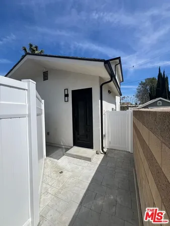 $3,990 | 7342 Forbes Avenue, Lake Balboa, CA 91406