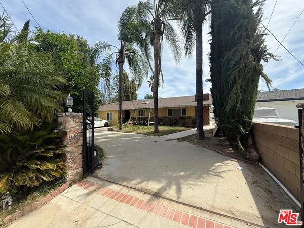$3,990 | 7342 Forbes Avenue, Lake Balboa, CA 91406