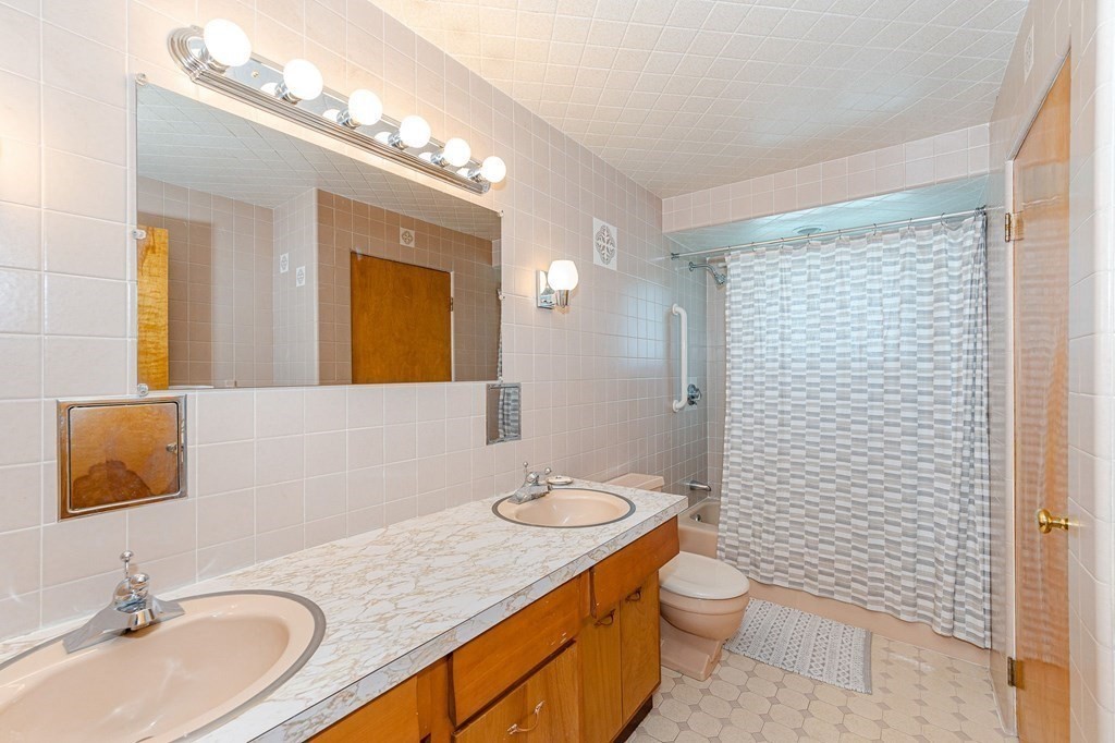 7 Carol Street Stoneham, MA 02180 - Photo 16 of 40