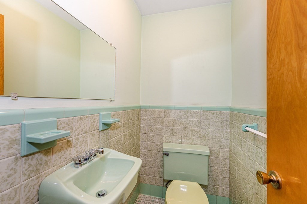 7 Carol Street Stoneham, MA 02180 - Photo 26 of 40