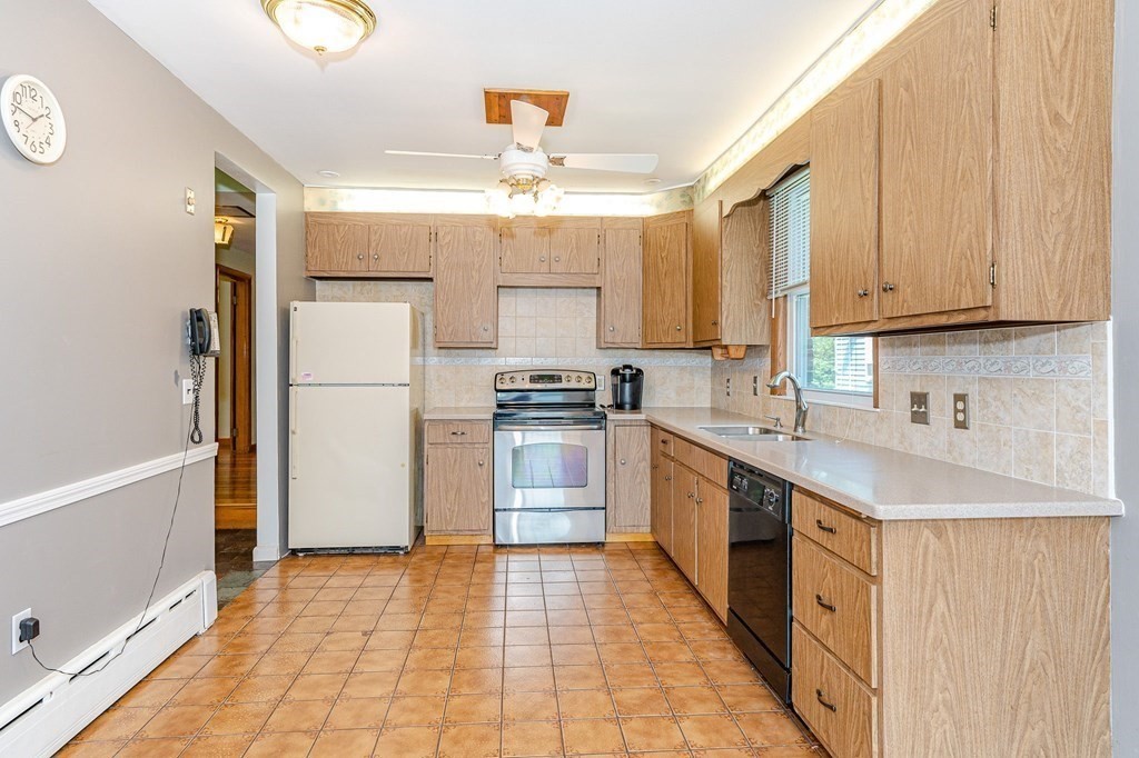 7 Carol Street Stoneham, MA 02180 - Photo 10 of 40