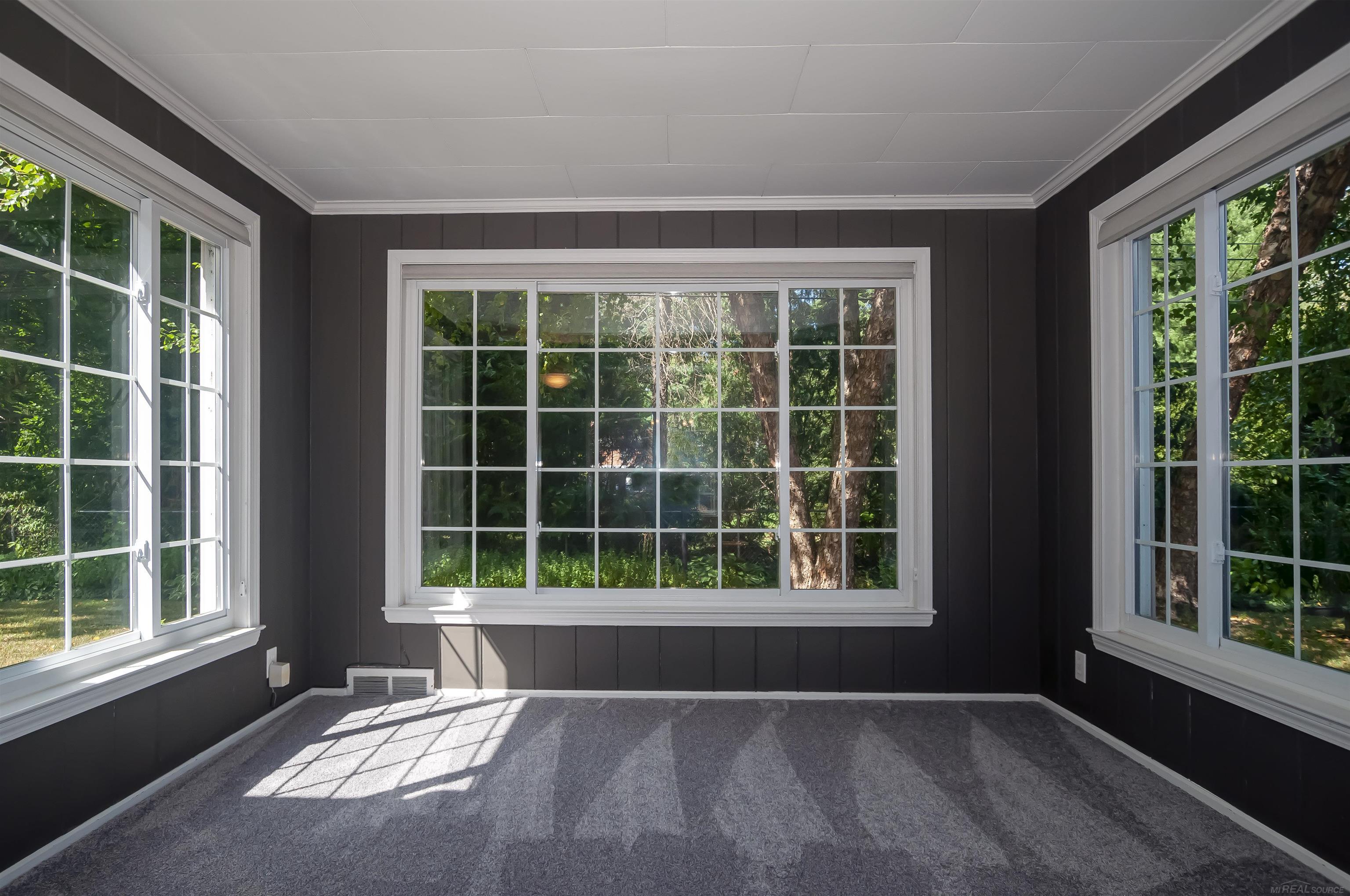 880 Shoreham Road Grosse Pointe Woods, MI 48236 - Photo 10 of 46