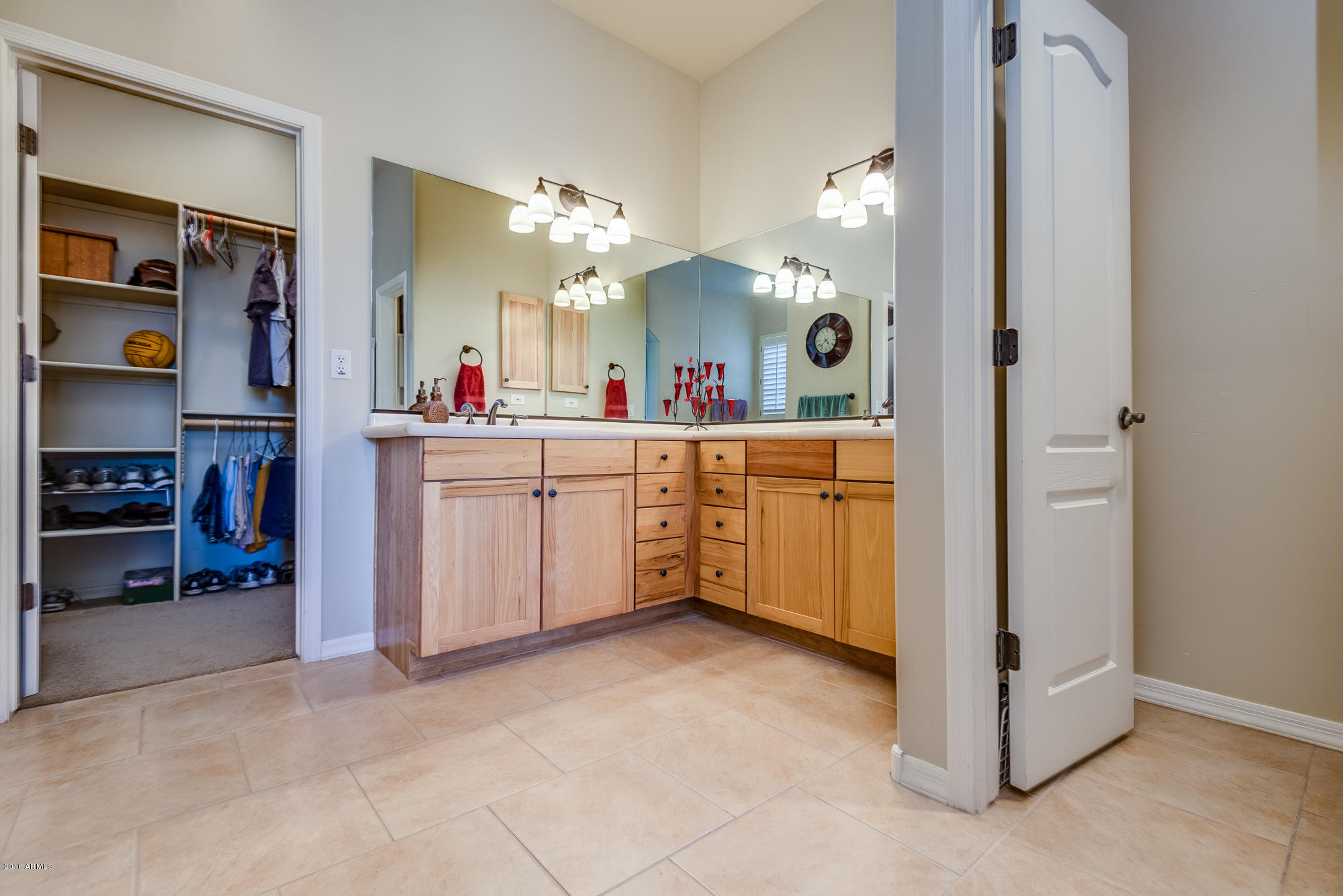 2638 West Canyon Road Phoenix, AZ 85086 - Photo 12 of 31 Master Bath