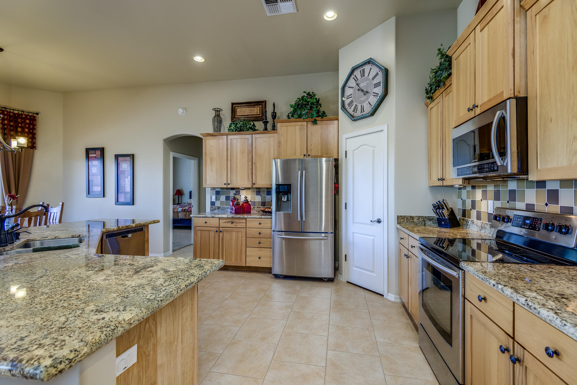 2638 West Canyon Road Phoenix, AZ 85086 - Photo 4 of 31 Spacious Kitchen