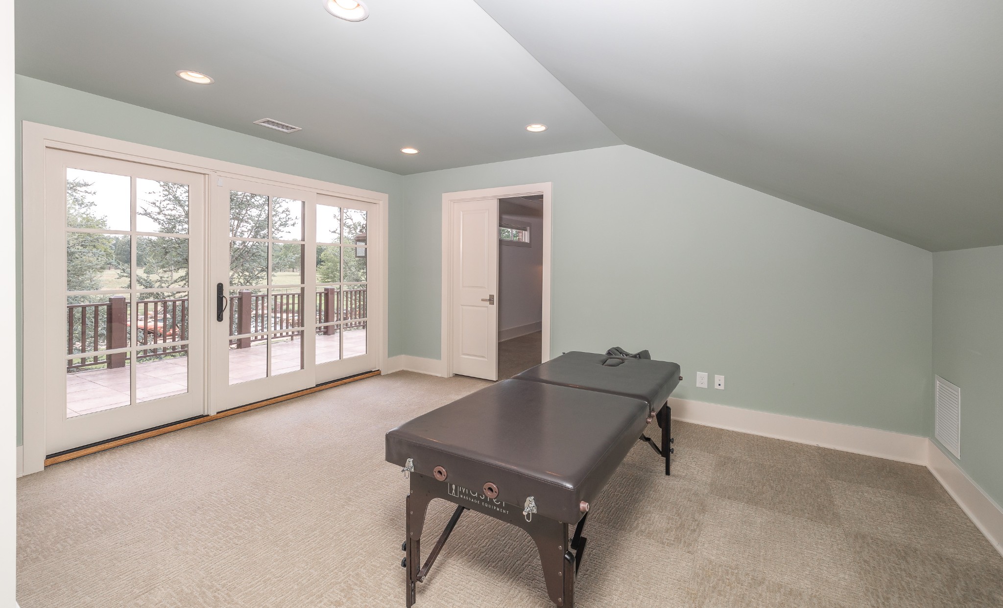 4750 Sharpsville Road Murfreesboro, TN 37130 - Photo 43 of 70 a room with furniture and large windows