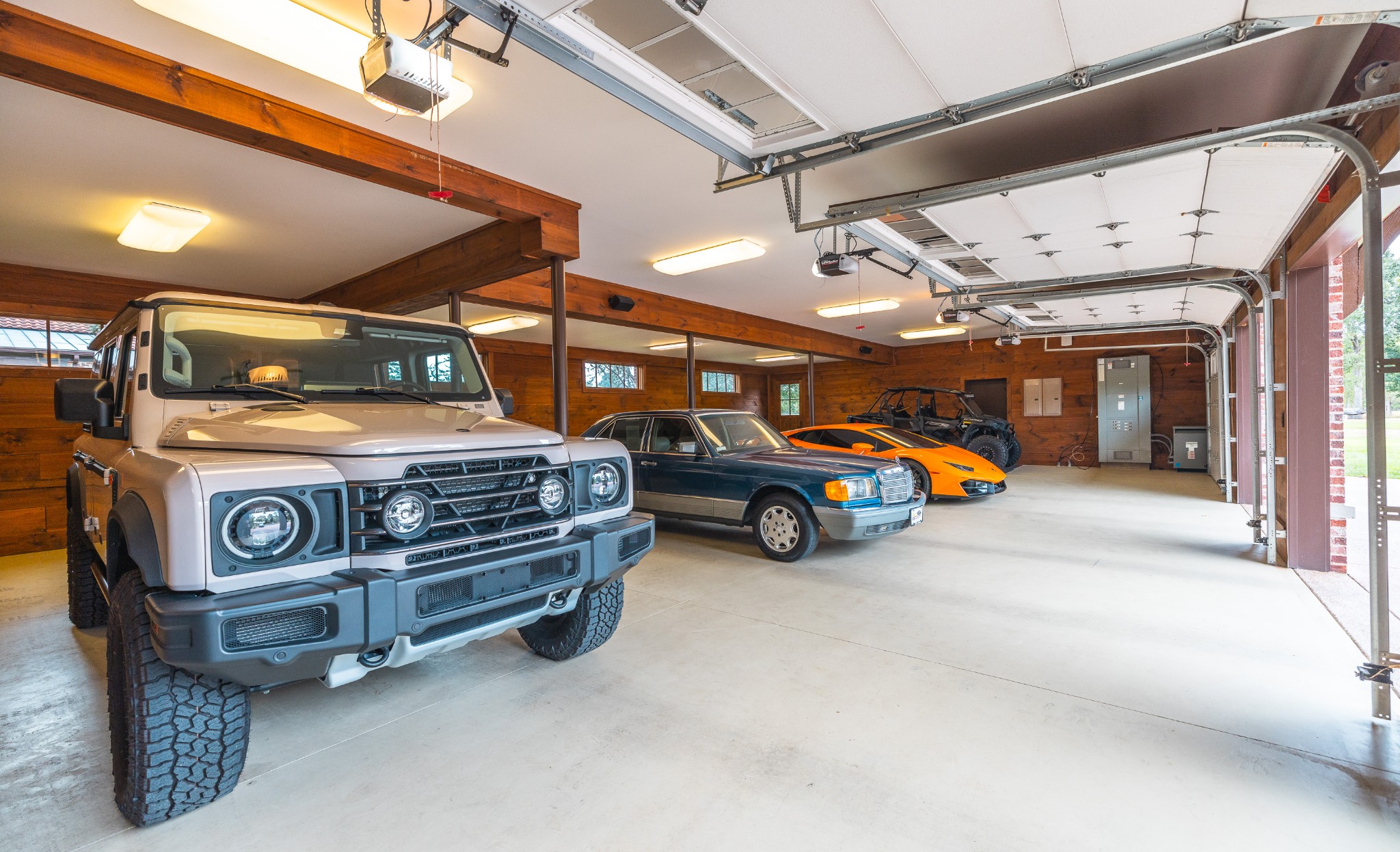 4750 Sharpsville Road Murfreesboro, TN 37130 - Photo 46 of 70 a view of a garage with cars