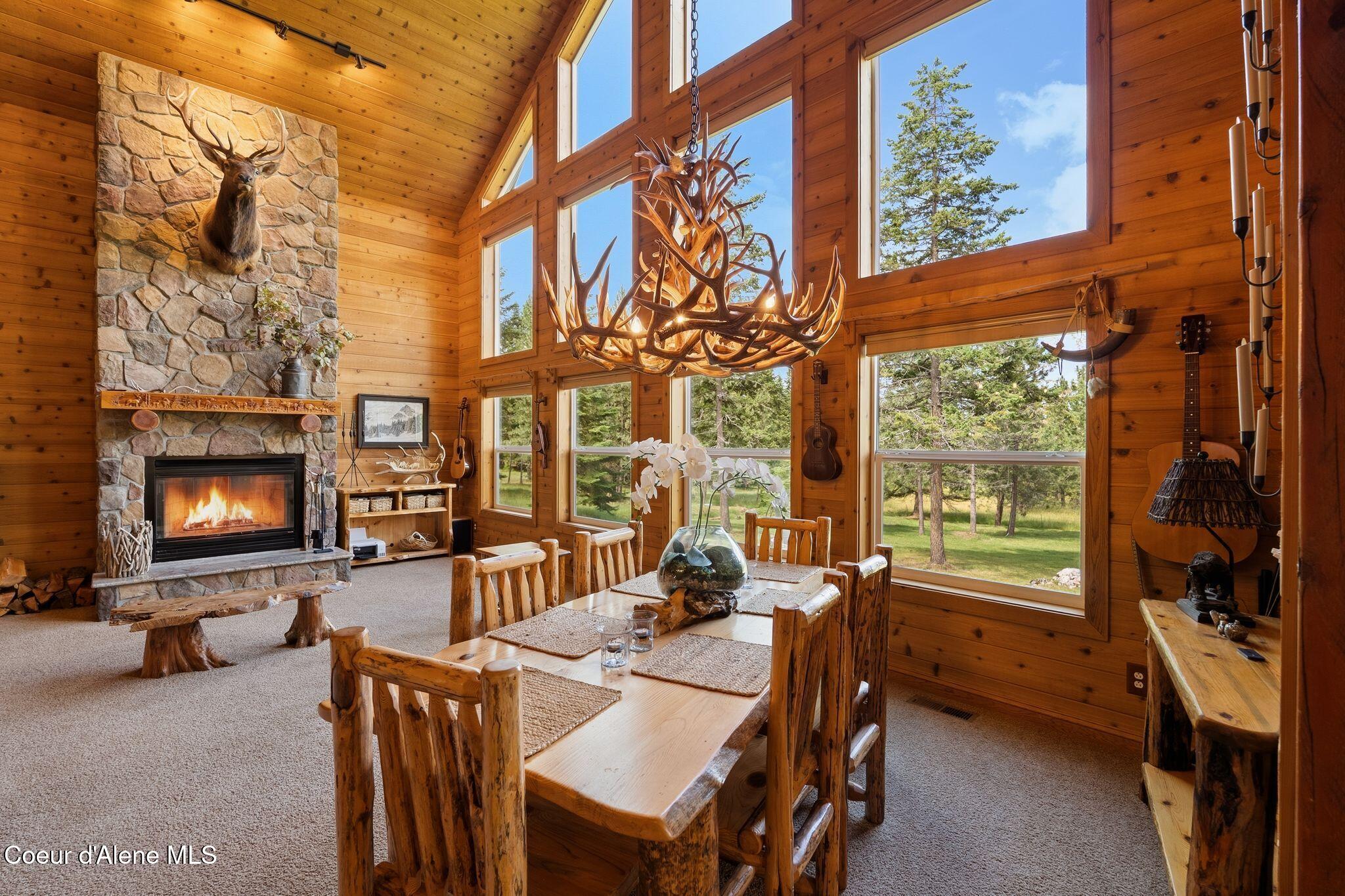 235 Kiebert Loop Hope, ID 83836 - Photo 11 of 97 Dining Room