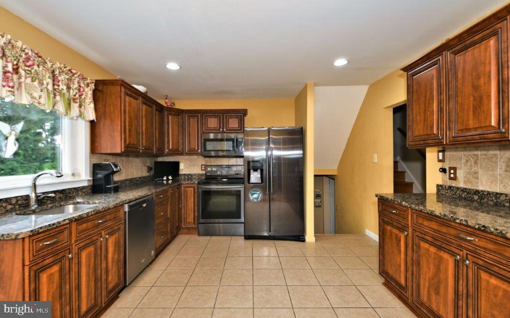 690 General Scott Road Wayne, PA 19087 - Photo 7 of 30