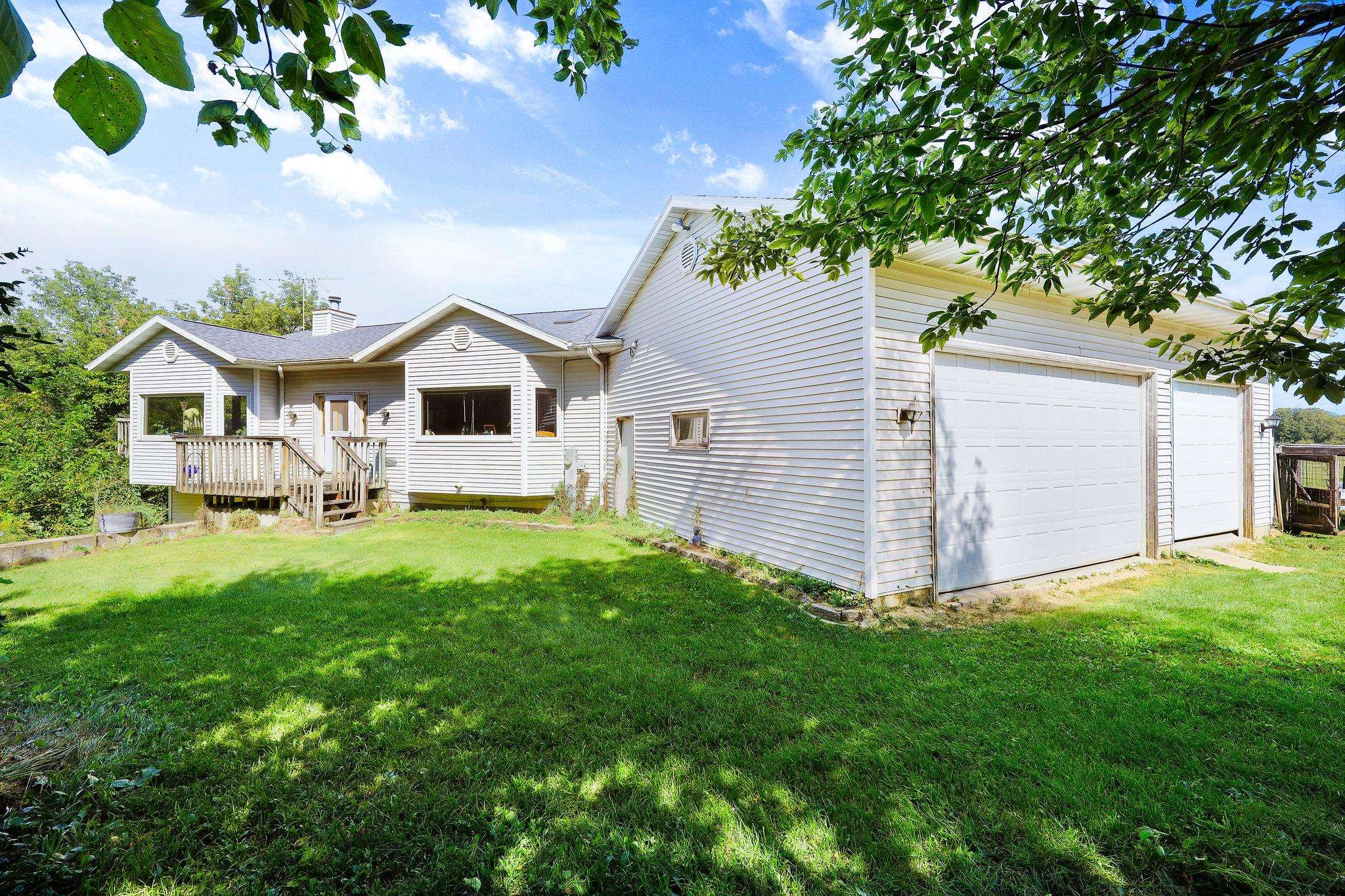 847 County Rd Jg Mount Horeb, WI 53572 - Photo 3 of 42