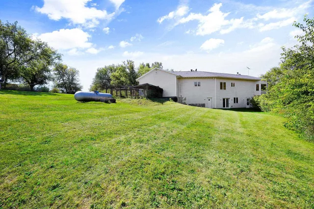 $1,300,000 | 847 County Rd Jg, Mount Horeb, WI 53572