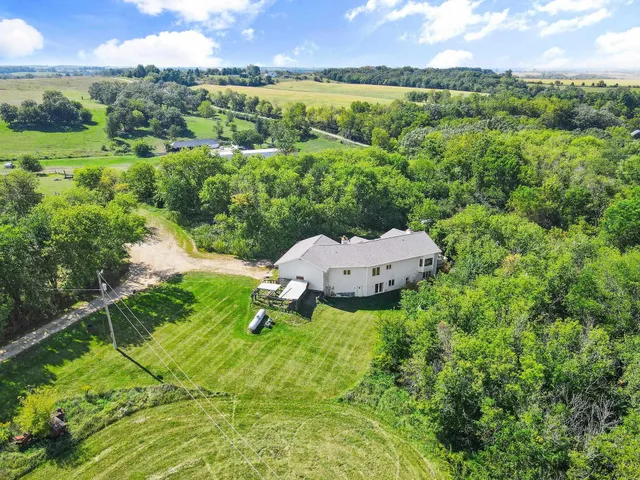 $1,300,000 | 847 County Rd Jg, Mount Horeb, WI 53572