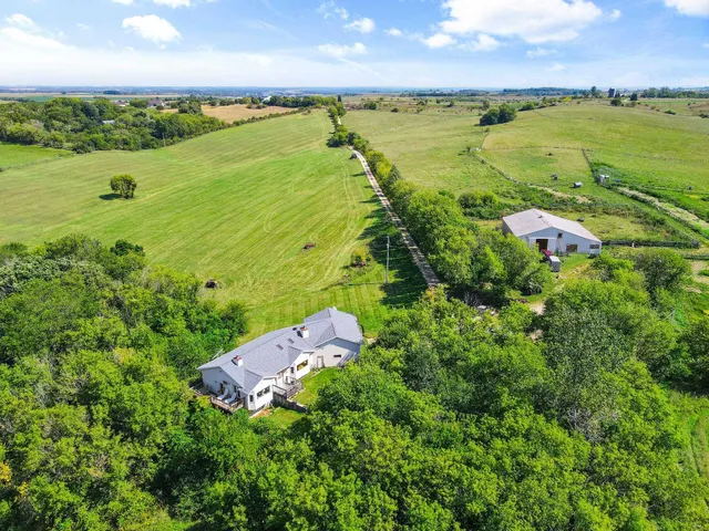 $1,300,000 | 847 County Rd Jg, Mount Horeb, WI 53572
