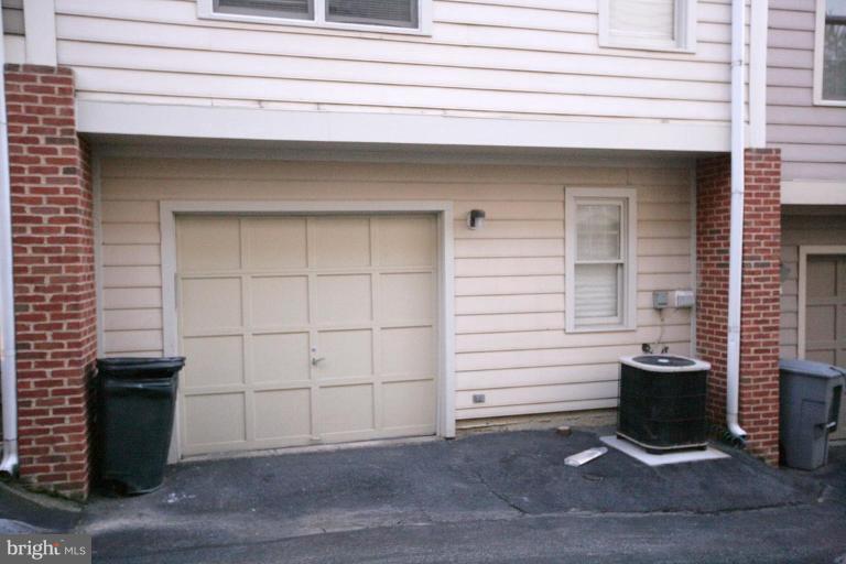 116 Ridgepoint Place Gaithersburg, MD 20878 - Photo 9 of 30 Exterior #2
