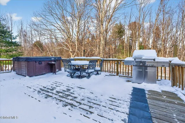 $845,000 | 1019 Gideon Trace, Charlton, NY 12302