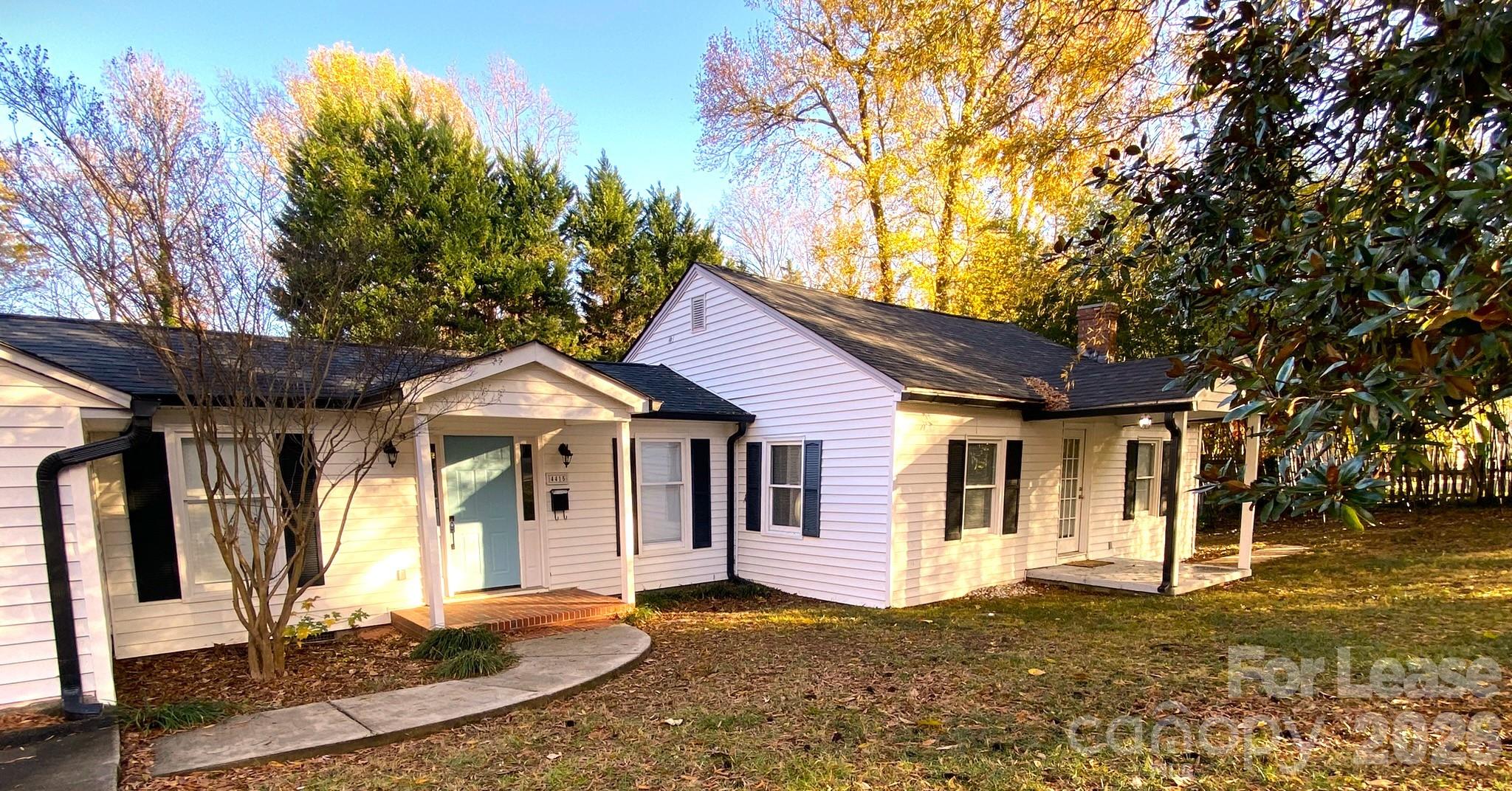 4415 Garris Road Charlotte, NC 28209 - Photo 2 of 16