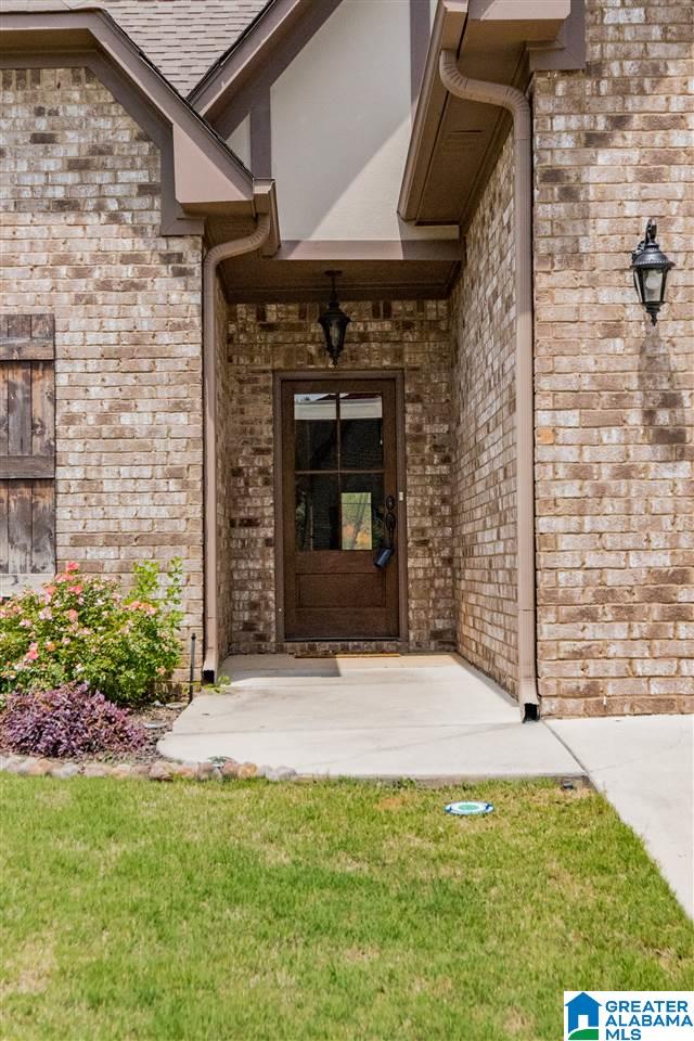 376 Strathaven Drive Pelham, AL 35124 - Photo 4 of 39