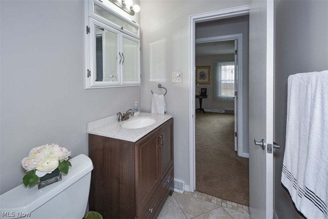 1663 Crestwood Road Cleveland, OH 44124 - Photo 14 of 19 Gallery Image 14
